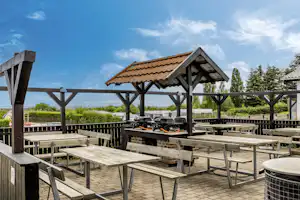 Carlsberg Camping - Restaurant mit Terrasse auf dem Campingplatz