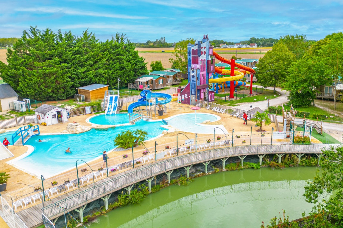 Capfun Camping Grenouillère - Wasserpark mit Rutschen auf dem Campingplatz