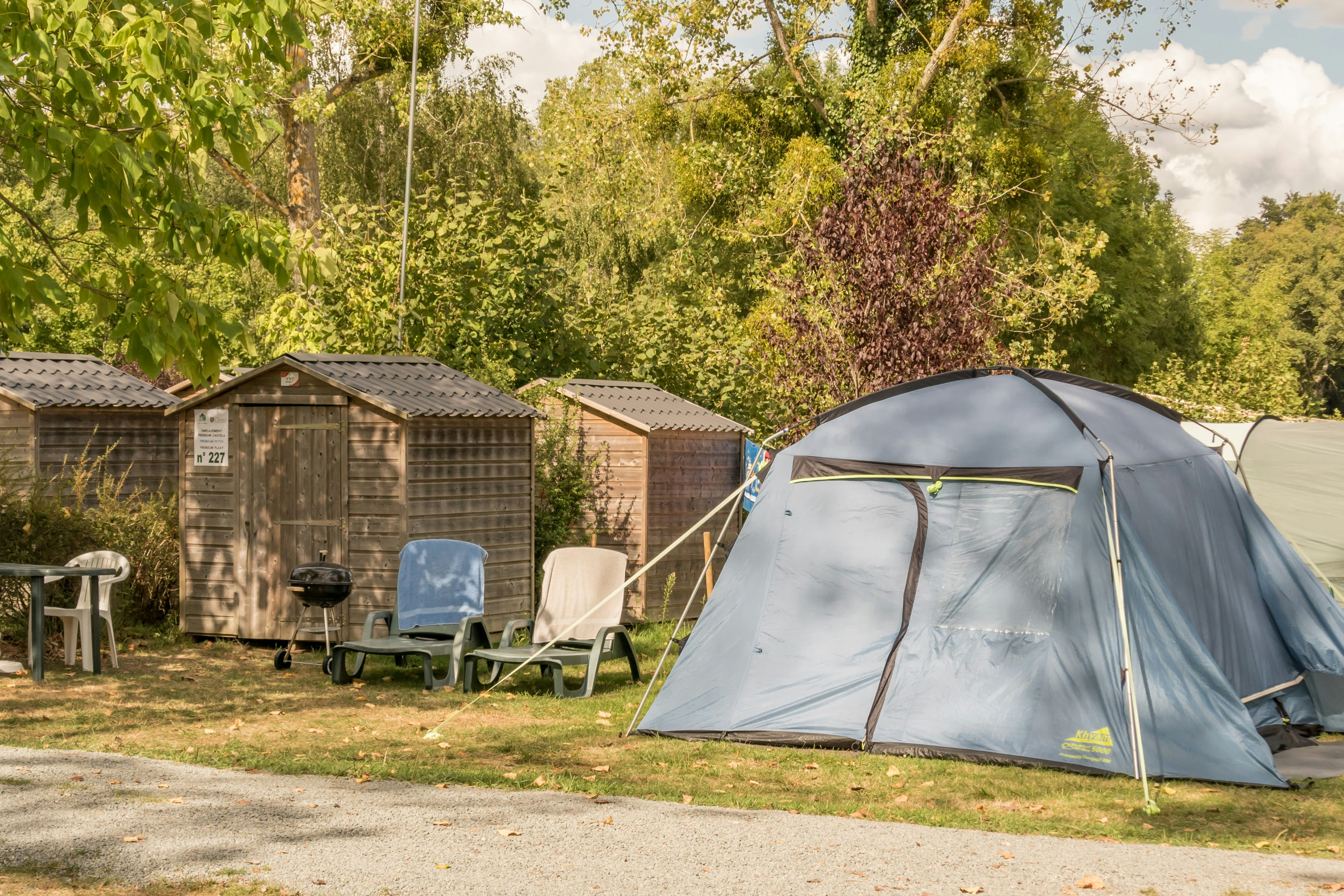 Castel Camping Parc de Fierbois - Premium-Stellplatz auf dem Campingplatz