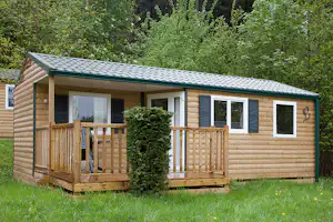 Centre de Vacances Naturiste Domaine de La Gagère - Blick auf ein Mobilheim mit Terrasse