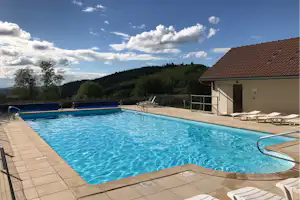 Centre de Vacances Naturiste Domaine de La Gagère - Freibad auf dem Campingplatz