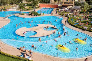 Centro Vacanze La Masseria - Poolbereich auf dem Campingplatz
