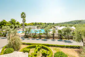 Centro Vacanze Oriente - Blick auf das Freibad auf dem Campingplatz