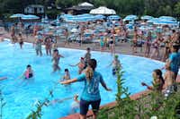 Centro Vacanze San Marino - Kinderanimation am Pool vom Campingplatz