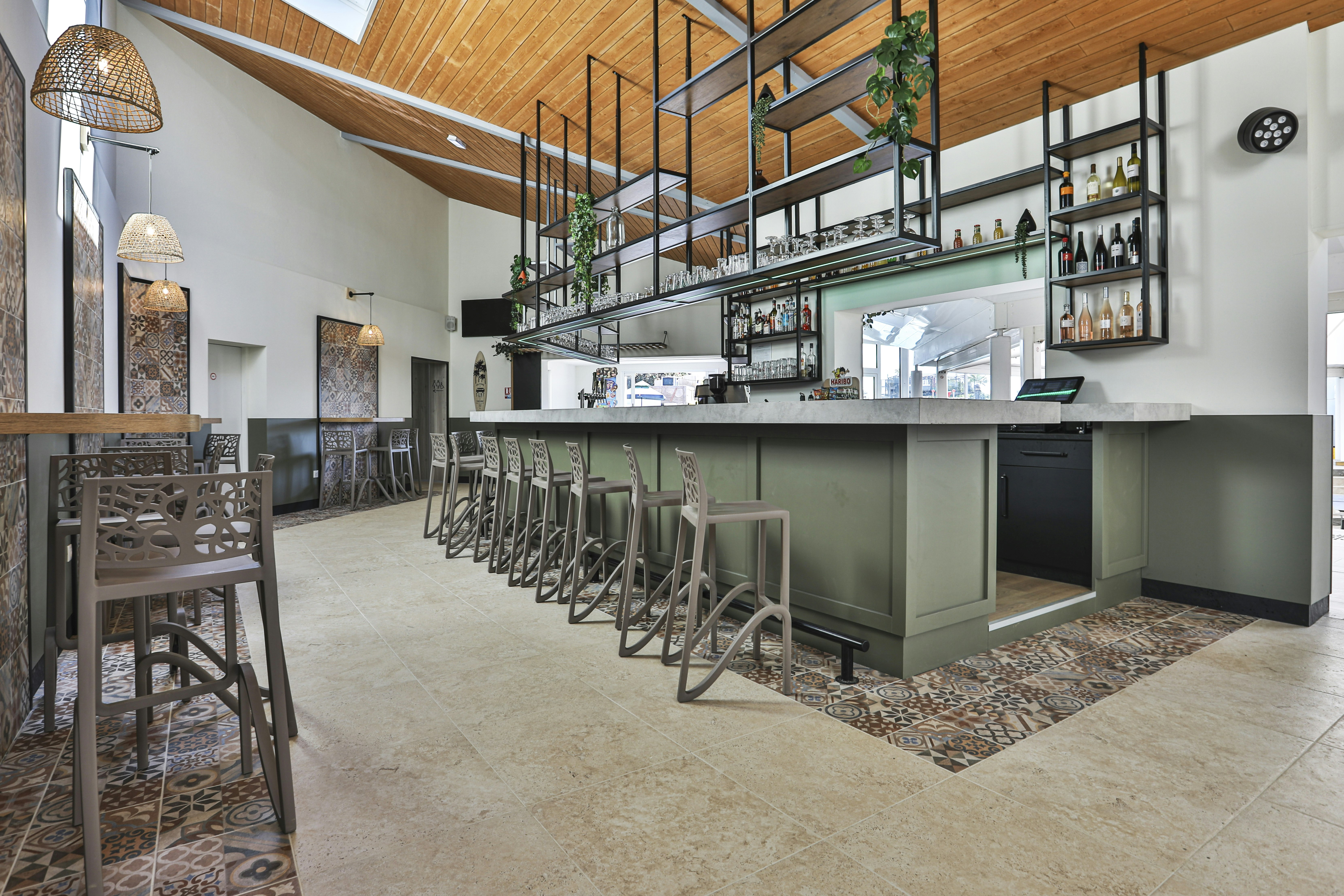 Camping Chadotel L'Oceano d'Or  Chadotel Camping L' Océano d'Or - Restaurant mit Bar auf dem Campingplatz