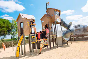 Chadotel Camping La Bolée d'Air - Kinderspielplatz auf dem Campingplatz