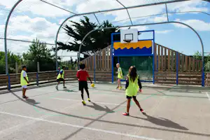 Chadotel Camping La Dune des Sables - Sportplatz für Kinder auf dem Campingplatz