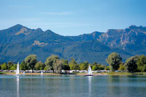 Chiemsee-Camping Rödlgries - Campingplatz am Chiemsee mit Alpenblick