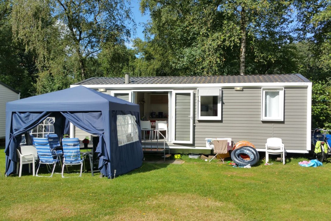 Christelijke camping 't Beloofde Land -  Wohnwagenstellplätze  im Grünen auf dem Campingplatz