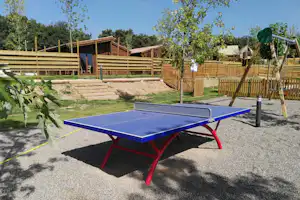 Càmping Rural Montori - Tischtennis auf dem Campingplatz
