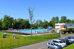 Comfort-Camp Eider - Pool vom Campingplatz im Grünen
