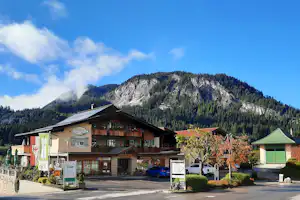 Comfort Camp Grän - Eingang zum Campingplatz