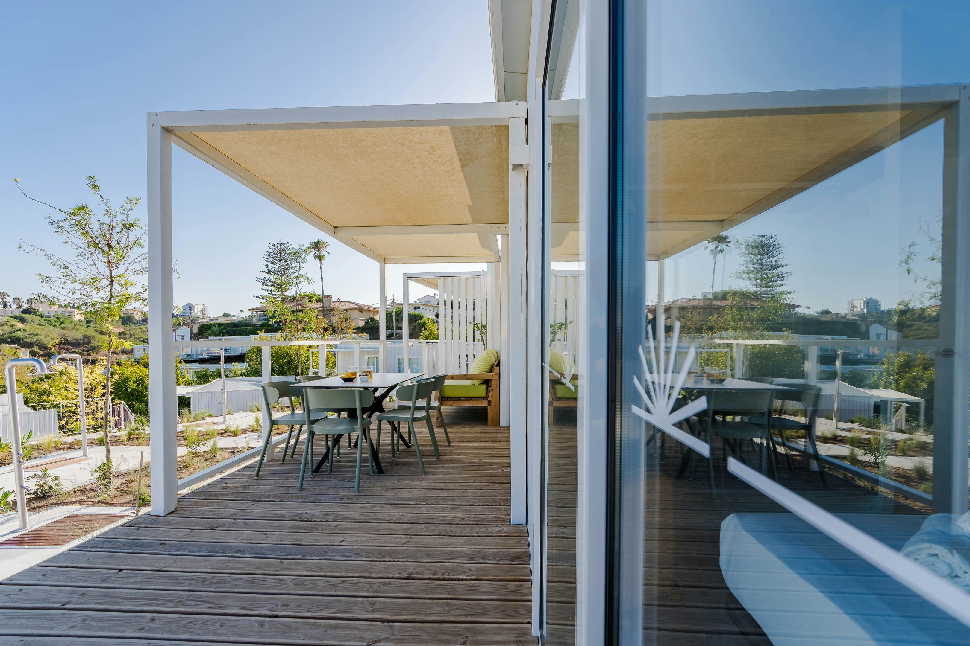 COSTA DEL SOL GLAMPING VILLAGE  - Mobilheim mit Terrasse auf dem Campingplatz