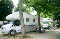 Costa Verde Camping Village - Wohnmobil- und  Wohnwagenstellplätze auf dem Campingplatz
