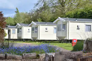 Craigtoun Meadows Holiday Park - Mobilheime vom Campingplatz auf grüner Wiese
