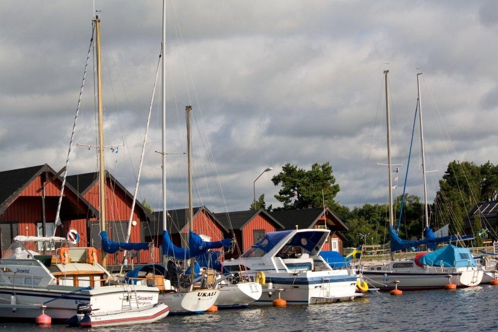 Dalskärs Camping - Kleiner Bootshafen am Campingplatz