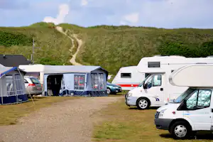 Dancamps Holmsland - Standplätze auf grasbewachsenen Untergrund