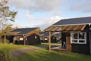 Dancamps Kolding - Mobilheime mit Terrasse auf dem Campingplatz