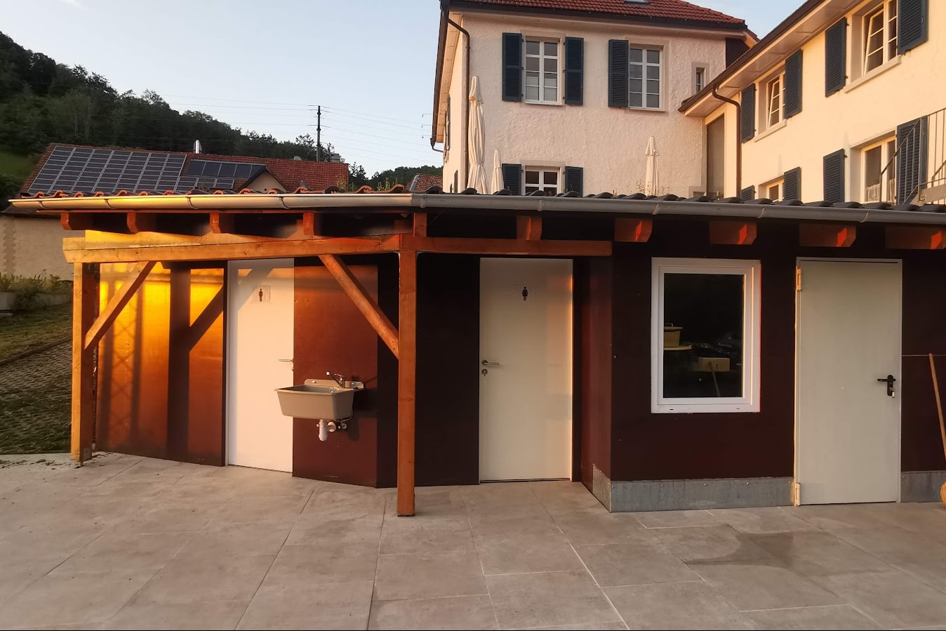 Das Zollhaus - Sanitärgebäude mit Toiletten und Duschen auf dem Campingplatz