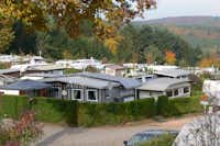 DCC-Campingplatz Schwarzwälder Hochwald - Wohnwagen- und Wohnmobilstellplätzen zwischen Hecken