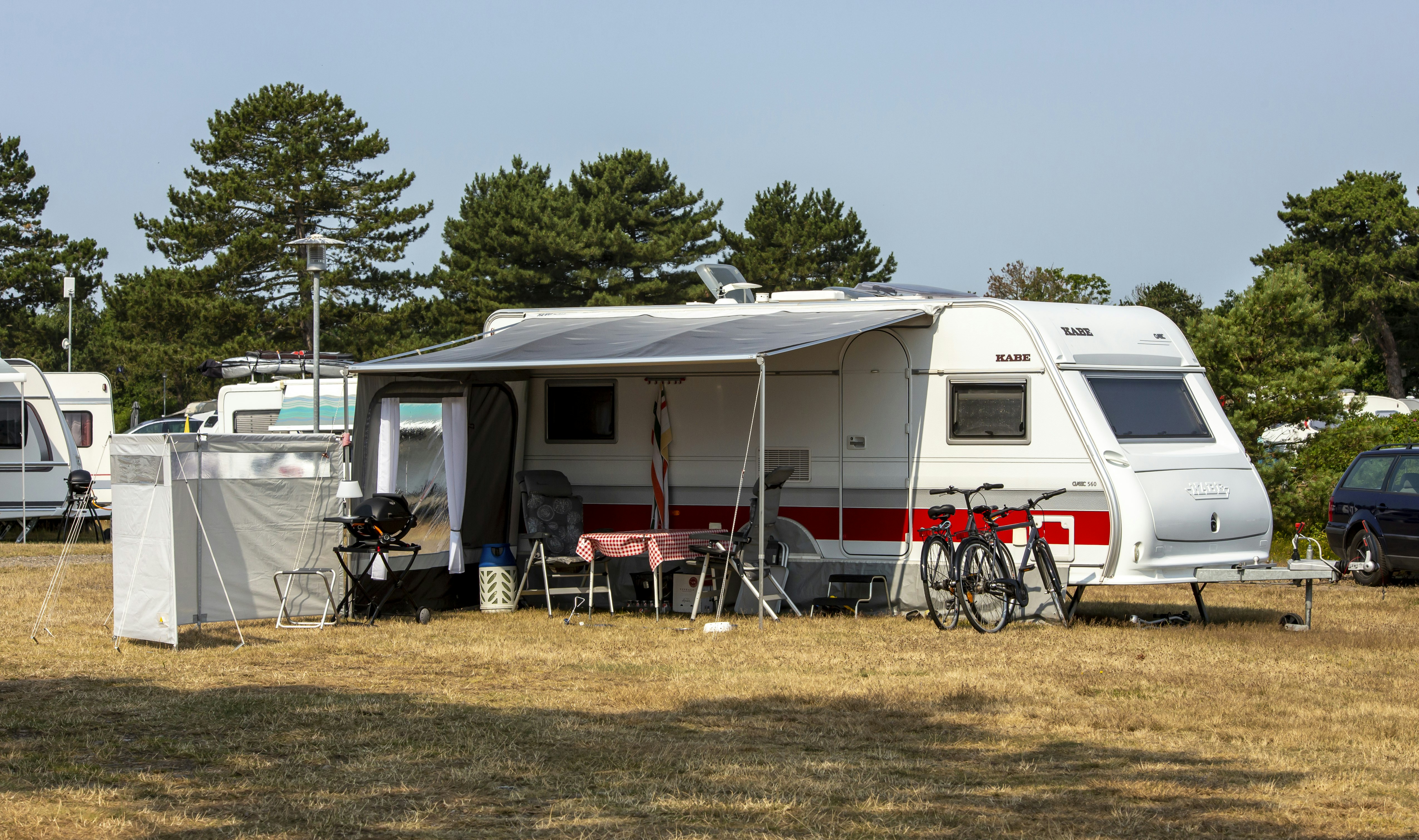 DCU-Camping Flyvesandet - Wohnmobil auf  Standplatz auf dem Campingplatz