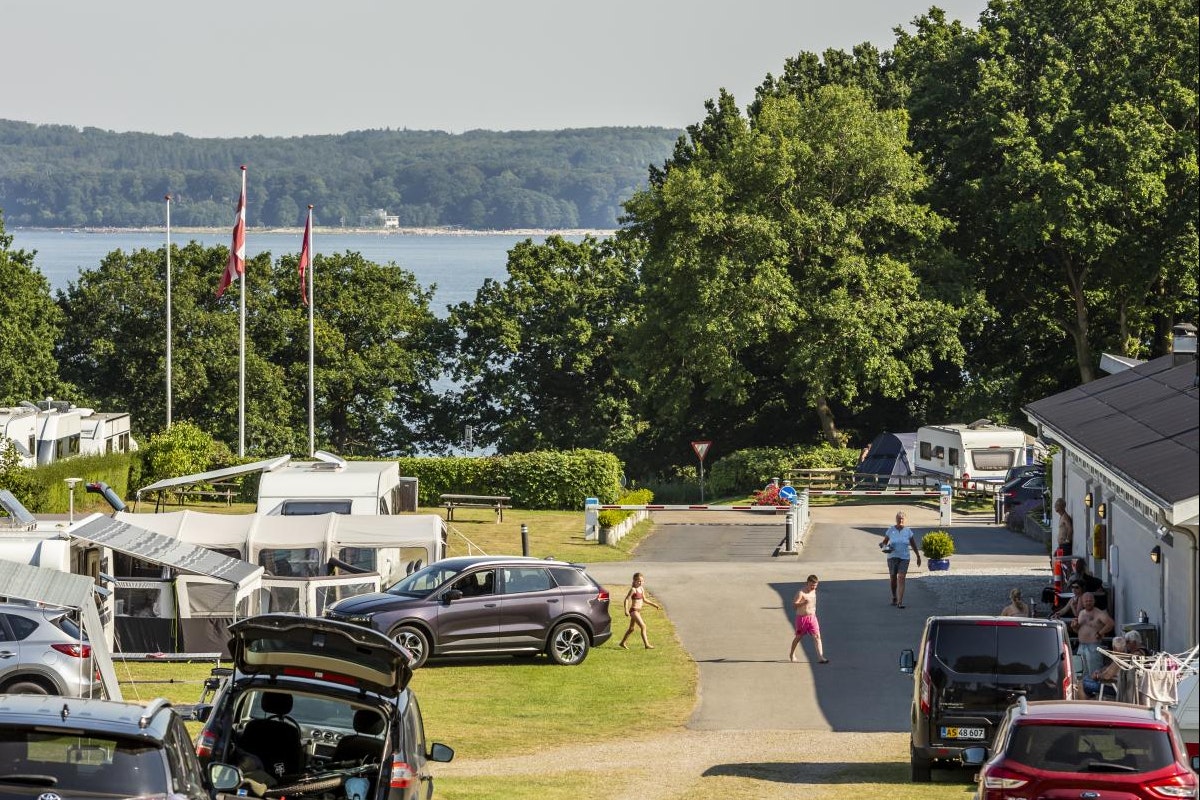 DCU-Camping Kollund - Blick auf die Einfahrt des Campingplatzes