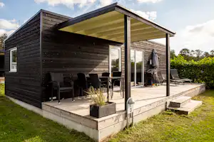 DCU-Camping Rågeleje Strand - Mobilheim mit Terrasse auf dem Campingplatz