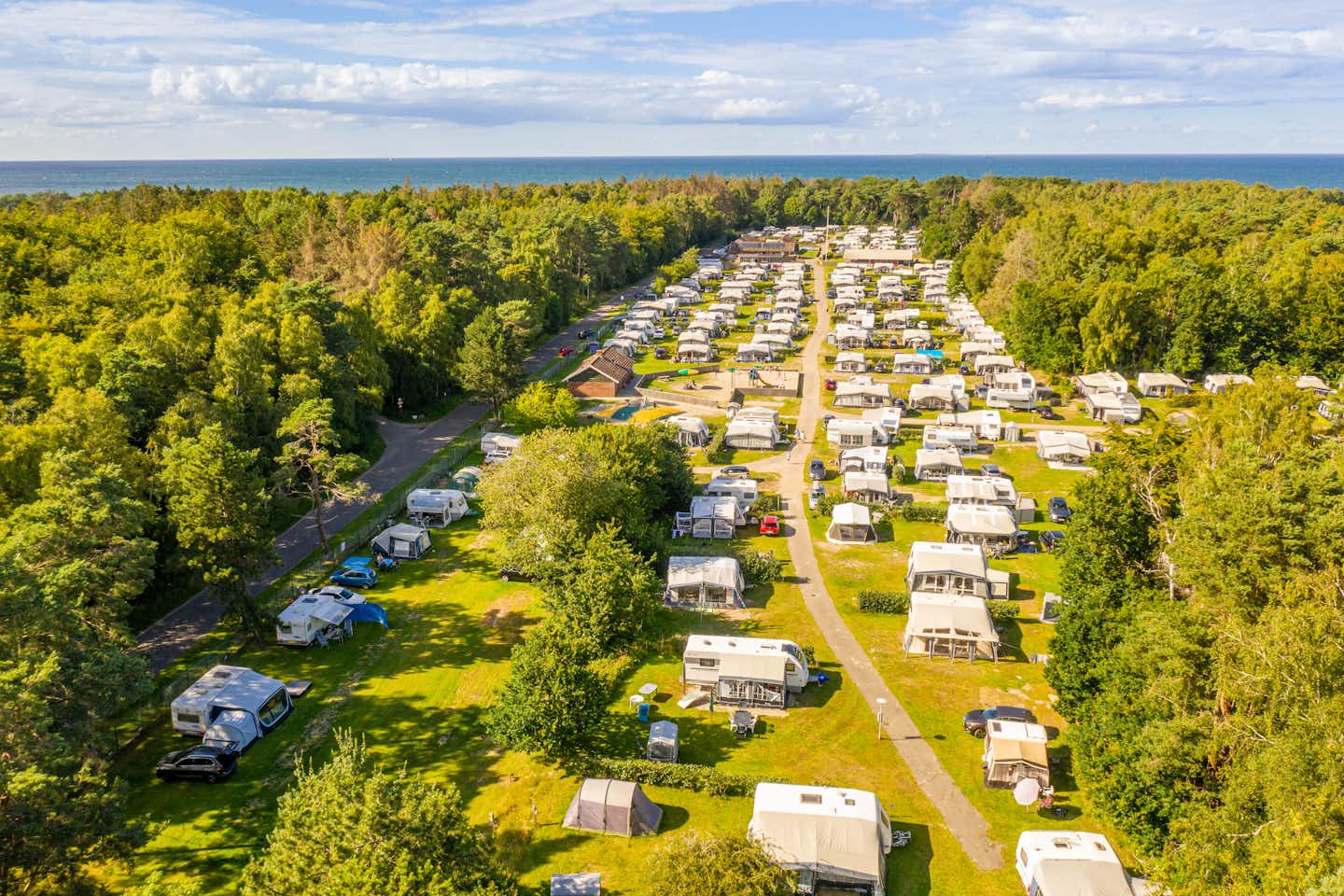 DCU-Camping Rørvig Strand - Luftaufnahme des Campingplatzgeländes