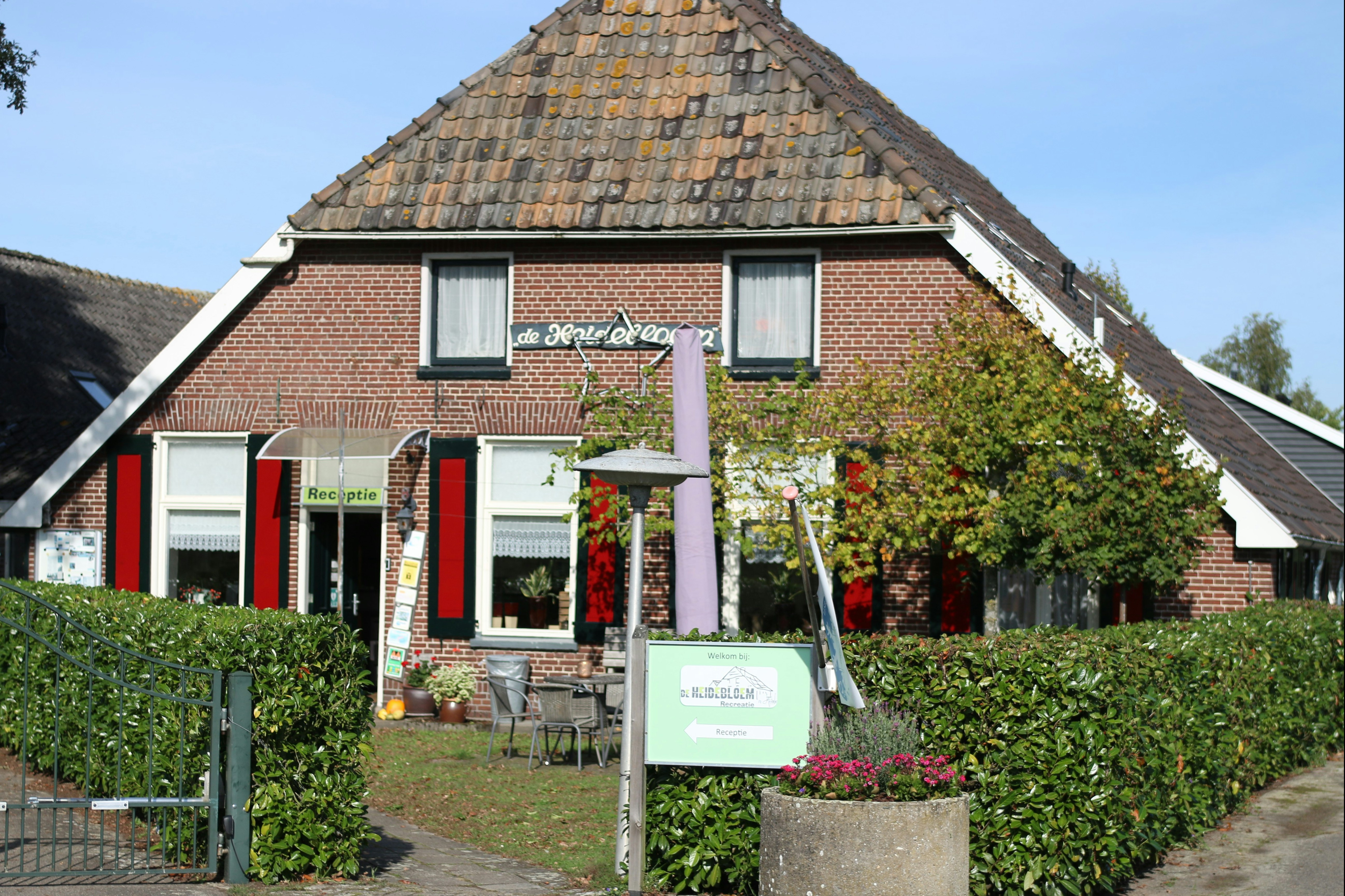 De Heidebloem Recreatie - Eingang und Rezeption des Campingplatzes