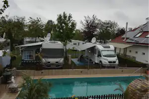 Dieter's Camping - Wohnmobil- und Wohnwagenstellplätze am Freibad