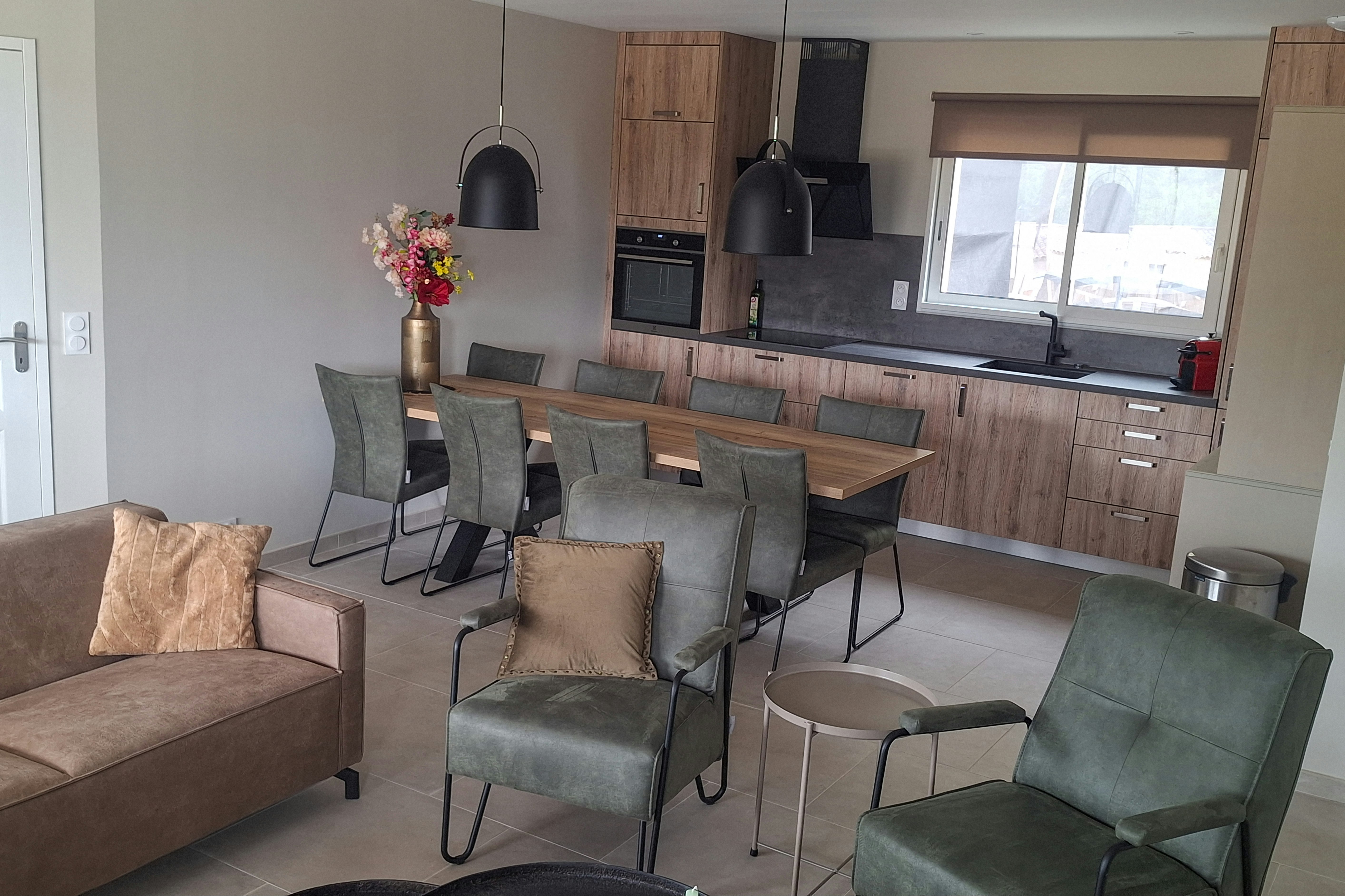 Domaine de Castellane  - Innenansicht eines Mobilheims mit Küche