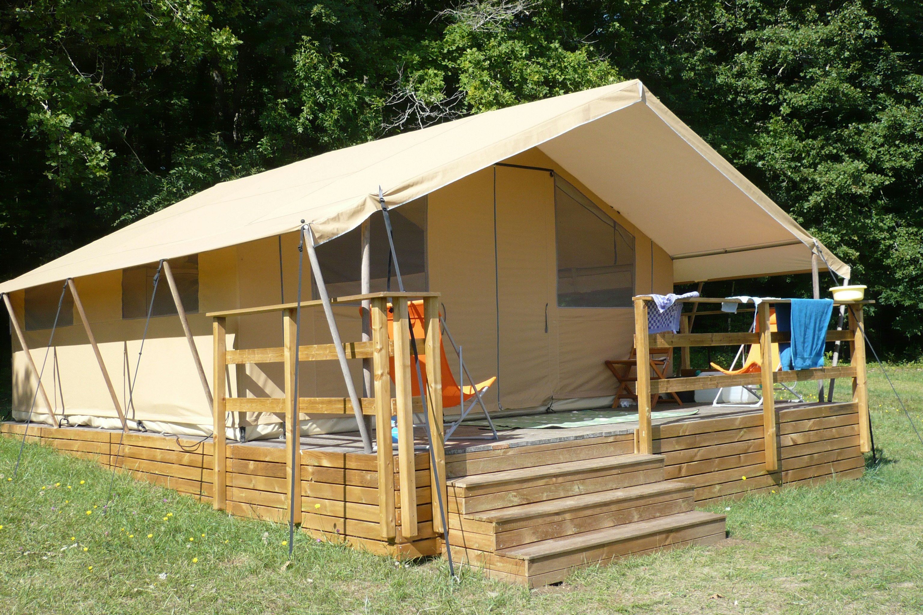 Domaine de Corneuil -   Glampingzelt auf dem Campingplatz