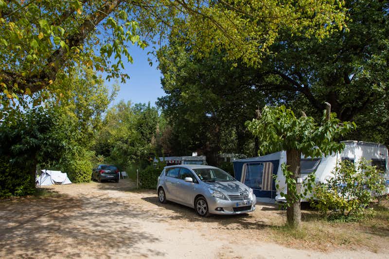 Domaine de la Coronne  -  Wohnwagen- und Zeltstellplatz auf dem Campingplatz