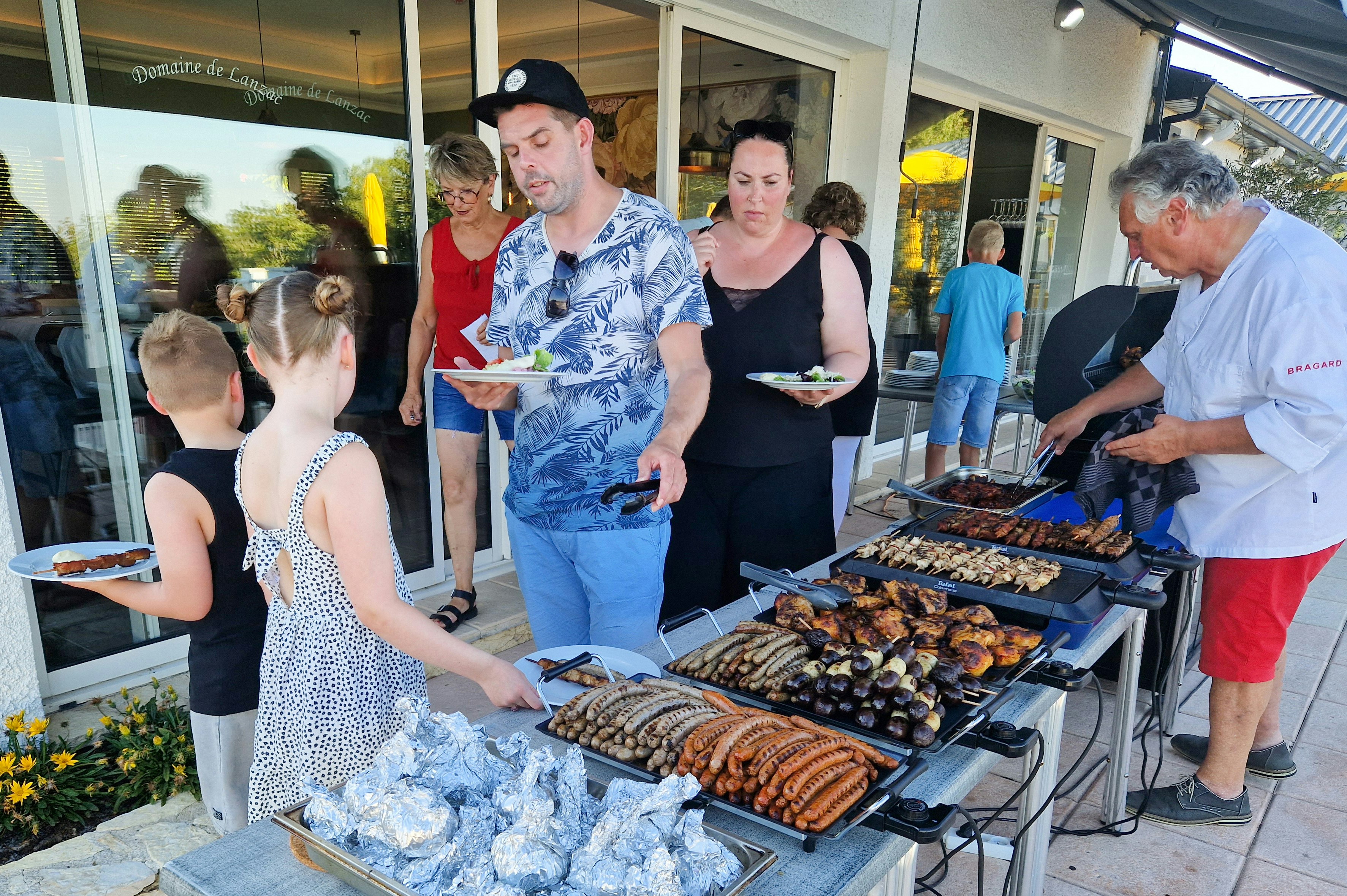 Domaine de Lanzac - Grillbuffet auf dem Campingplatz