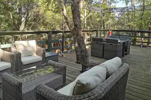 Domaine des Barons de La Chasse Terrasse eines Ferienhauses