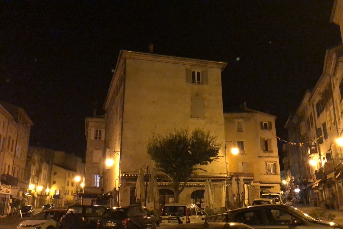 Domaine des Vans - Umgebung des Campingplatzes bei Nacht