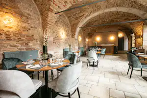Domaine du Château de l' Epervière - Campingplatz Restaurant