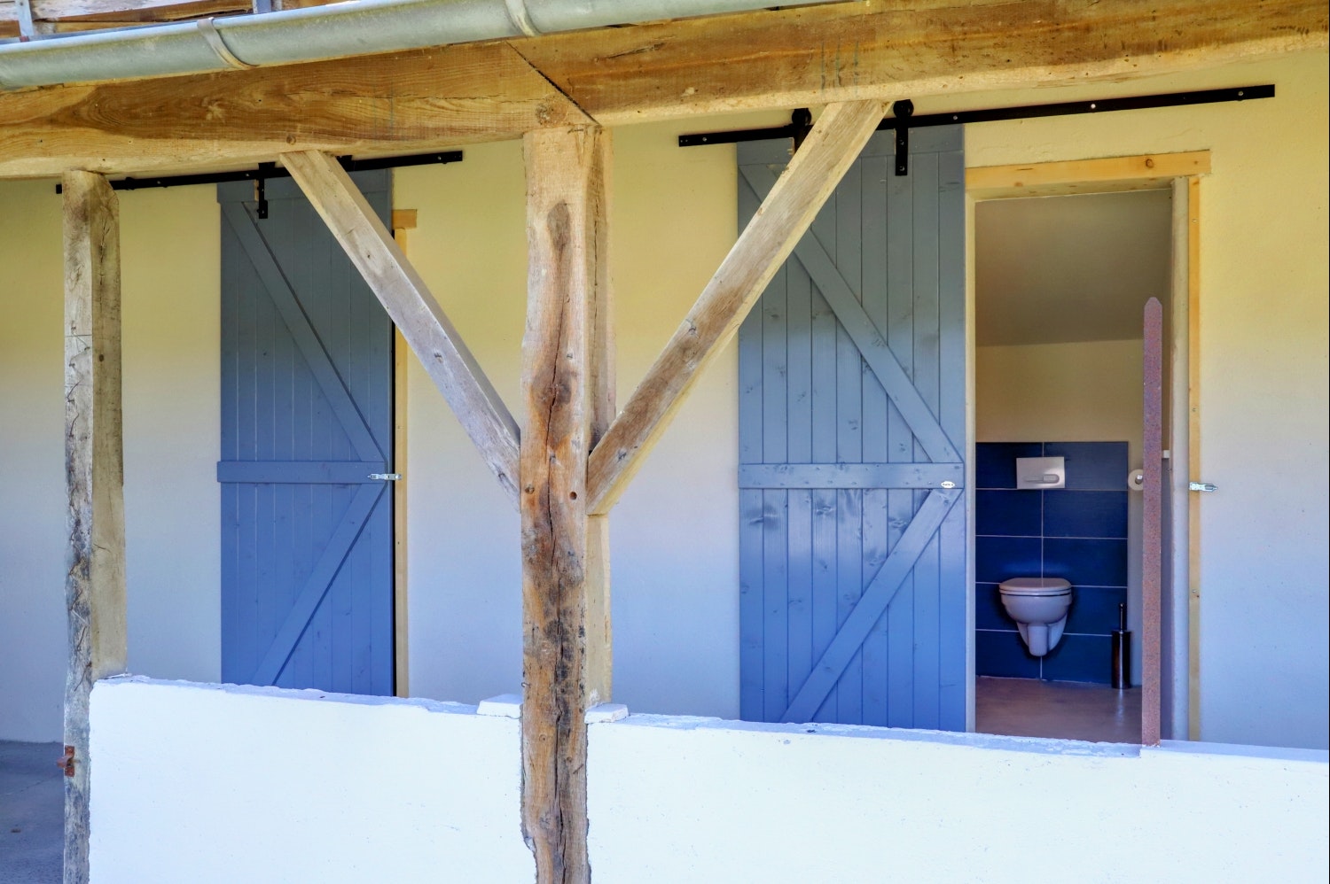 Domaine La Barbe - Sanitärgebäude auf dem Campingplatz