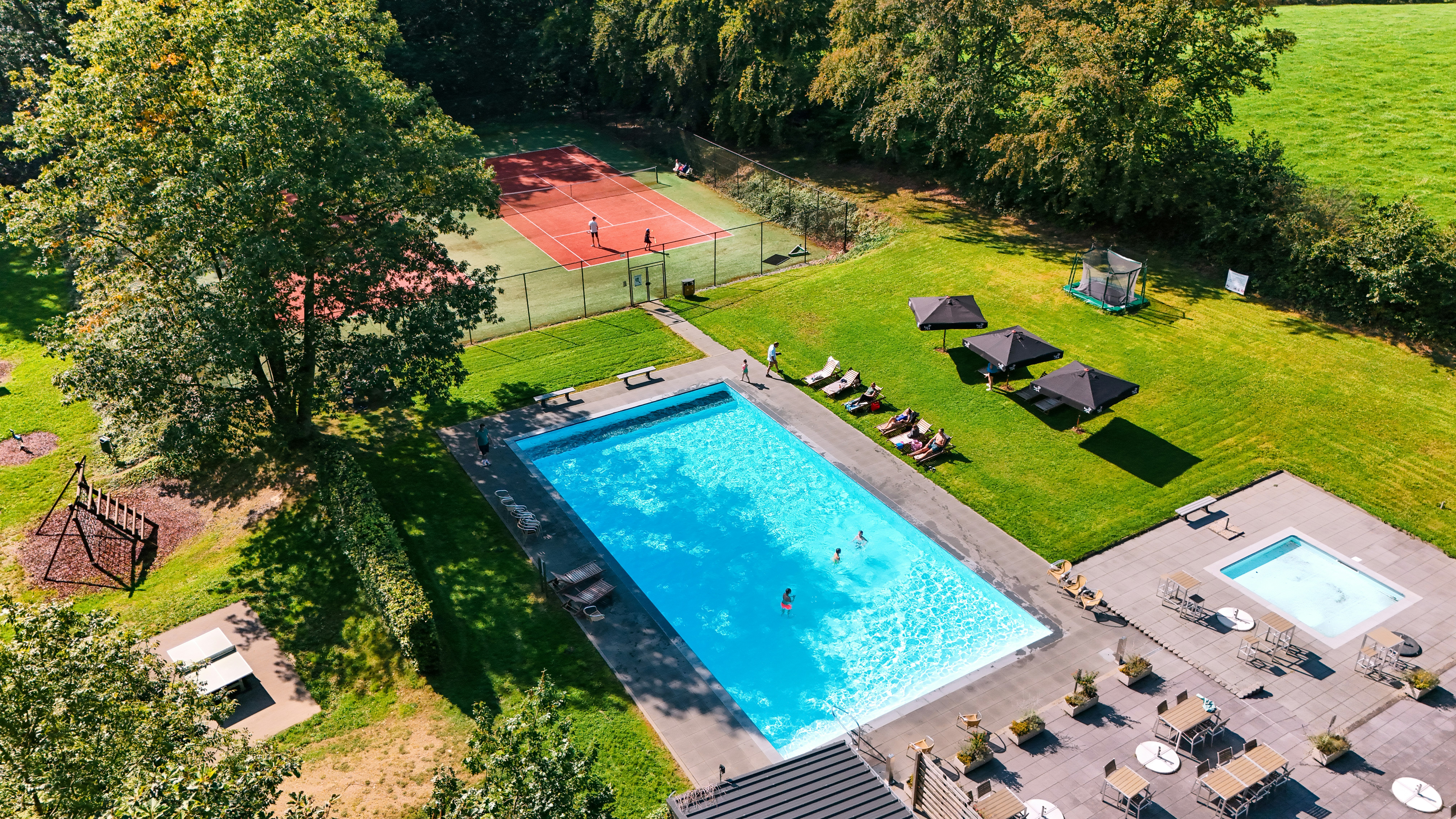 Domaine le Boulac - Blick auf das Freibad auf dem Campingplatz