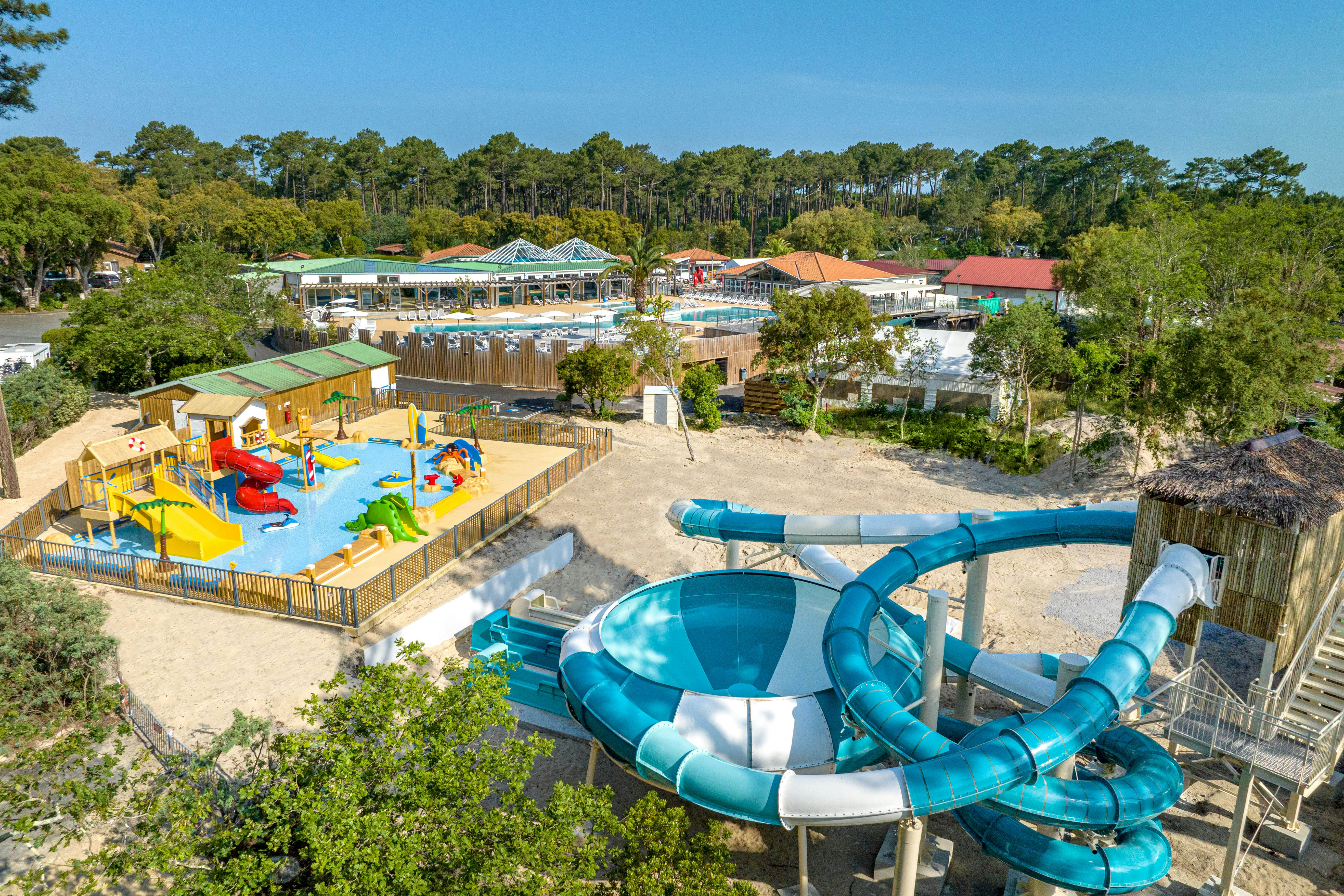 Domaine Naturiste Arnaoutchot - Rutsche und Kinderpool auf dem Campingplatz