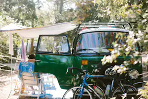 Domaine Naturiste de Bélézy - Stellplatz auf dem Campingplatz