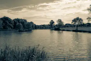 Domaine Naturiste La Petite Brenne - Blick auf den kleinen See