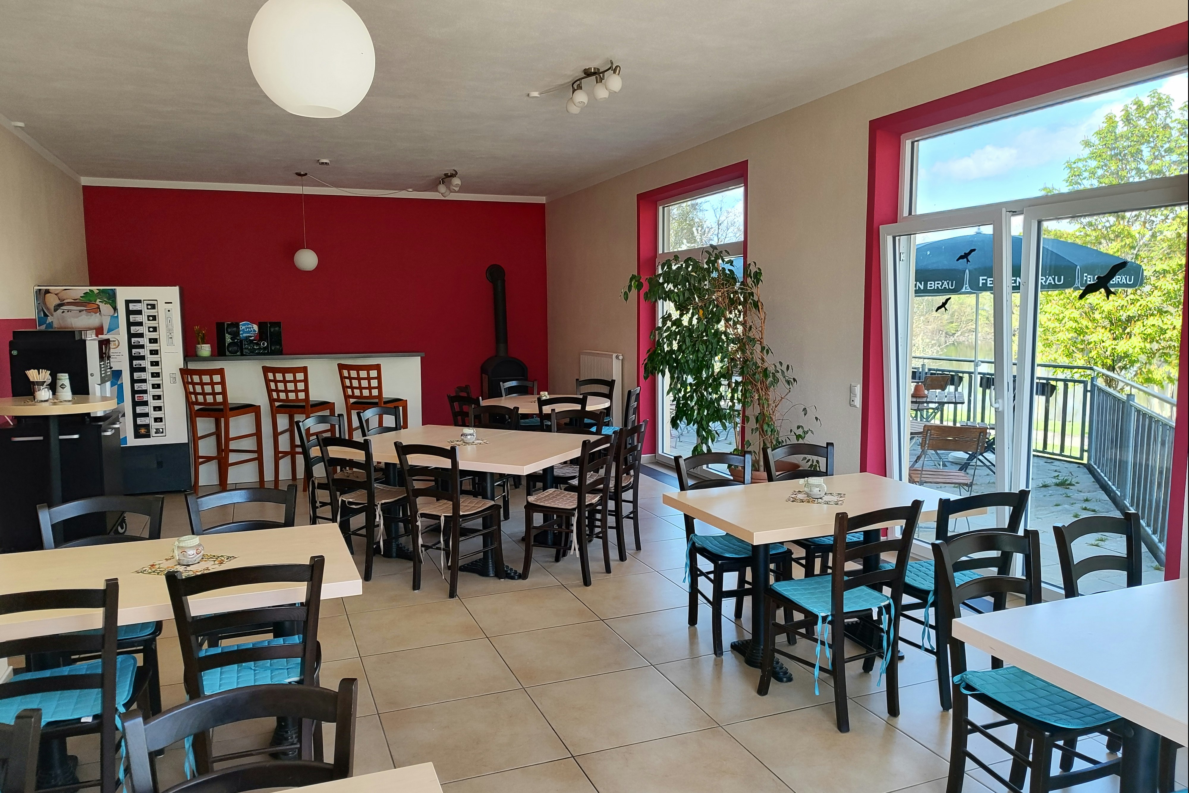 Donau-Lech Camping  - Restaurant mit Terrasse auf dem Campingplatz