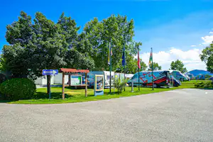 Donau Camping Krems - Einfahrt zum Campingplatz