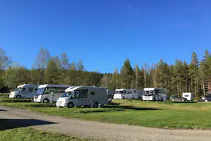 Doro Camping Lappland - Wohnwagenstellplätze im Grünen auf dem Campingplatz