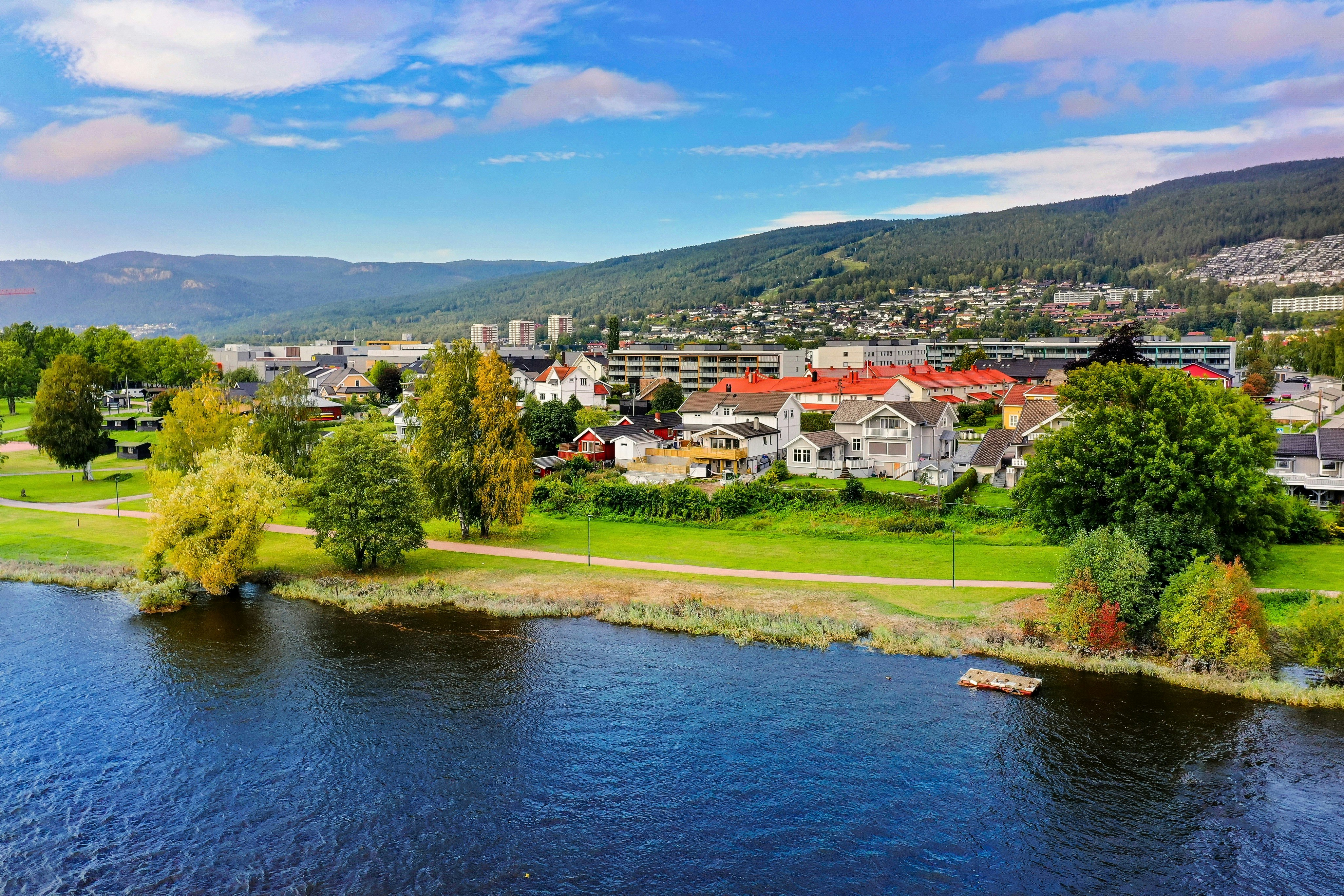 Drammen Camping - Blick auf den Campingplatz am Fluss