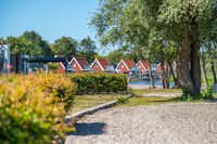 Europarcs Bad Hoophuizen - Blick auf die Mobilheime am Ufer
