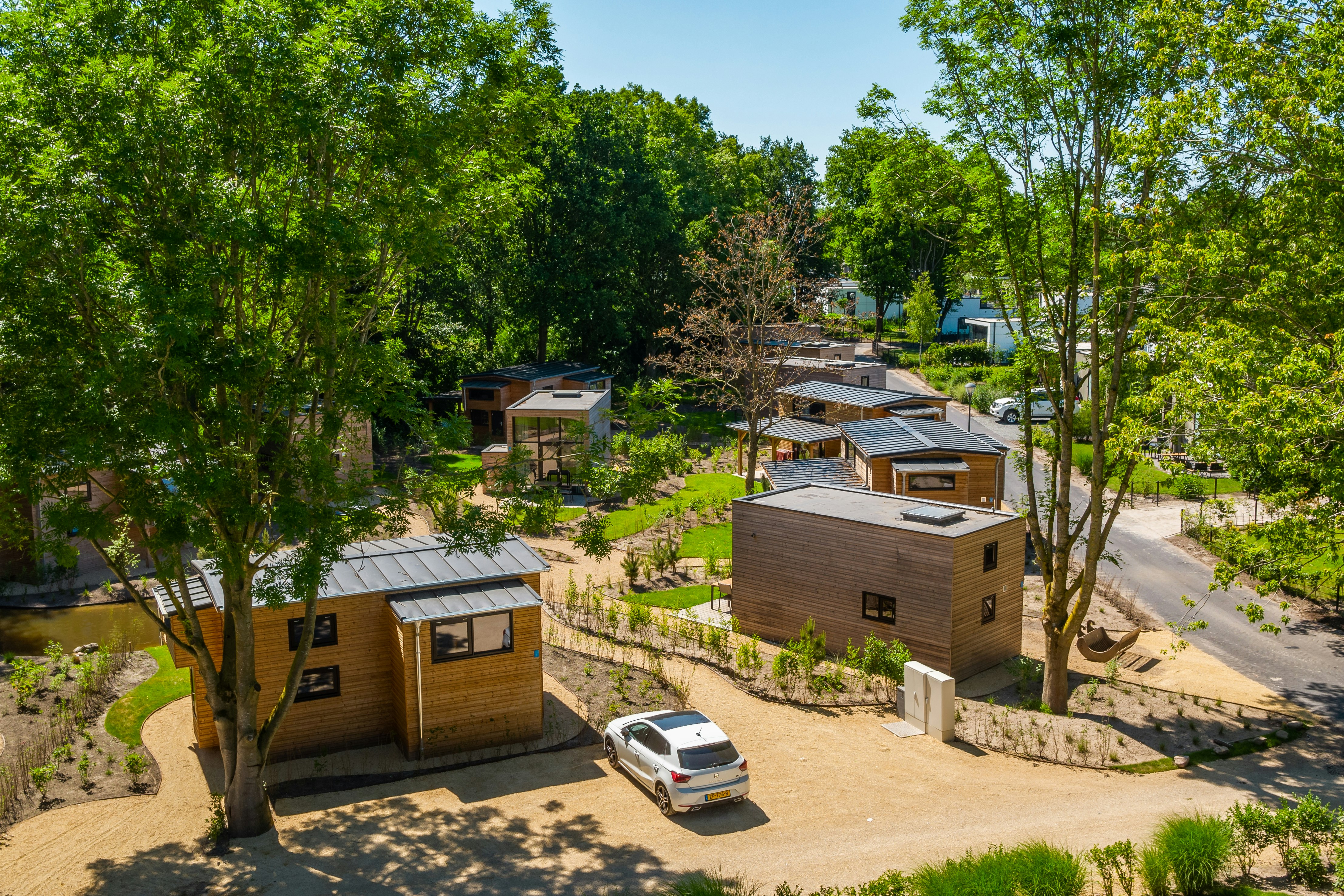 Europarcs Bad Hoophuizen - Mobilheime auf dem Campingplatz aus der Vogelperspektive