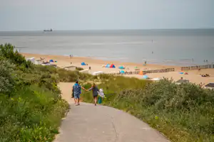 EuroParcs Schoneveld - Spazierwege am Strand
