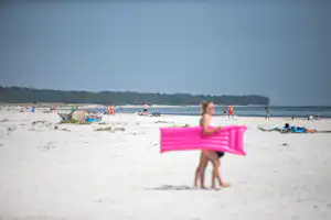 Dueodde Familiecamping & Hostel - Camper am Strand vom Campingplatz auf Bornholm